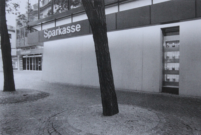 "Vom Kreislauf des Geldes" (Circulation of money), 
  installation by Kirsten Kötter, 
  exhibited at: "Dort" (There), 
  symposium for public art, Gießen 1998, 
  installation in the Sparkasse in the city of Gießen