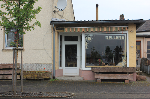 Bitburg, Erdorfer Straße 20, Delleré Grabsteine, 2018, Foto: Kirsten Kötter